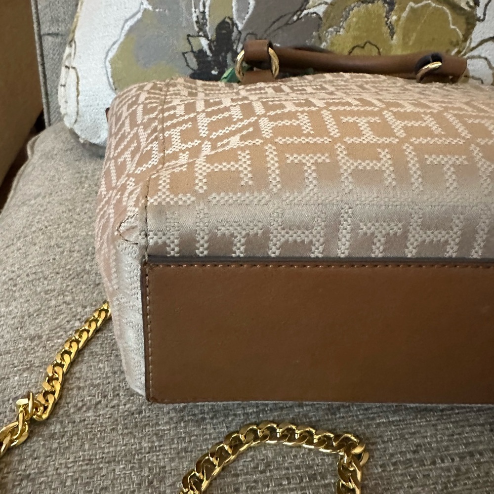 Tommy Hilfiger POSH Vintage Signature Fabric & Leather Brown Tote & Crossbody - Picture 11 of 16
